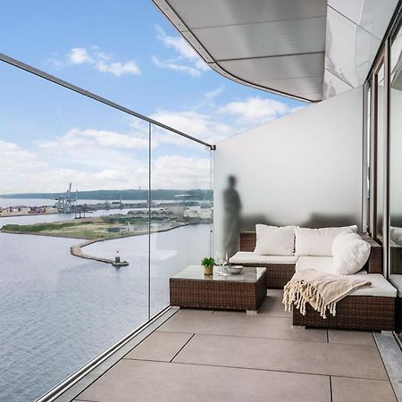 Endless Ocean Views With Private Balcony Lägenhet Århus Exteriör bild